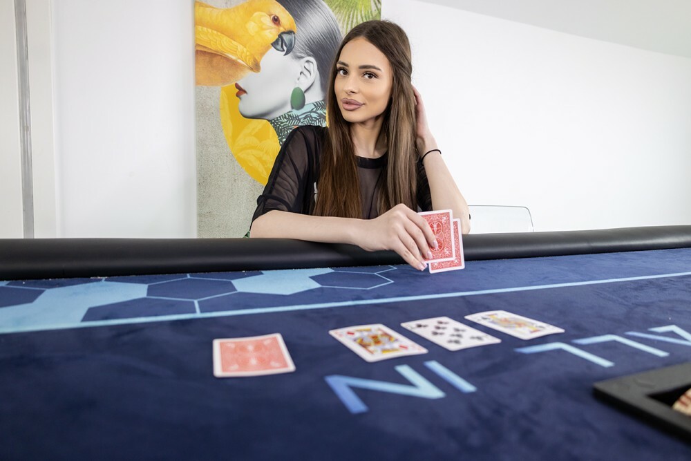 High Stakes Poker - Bella Young