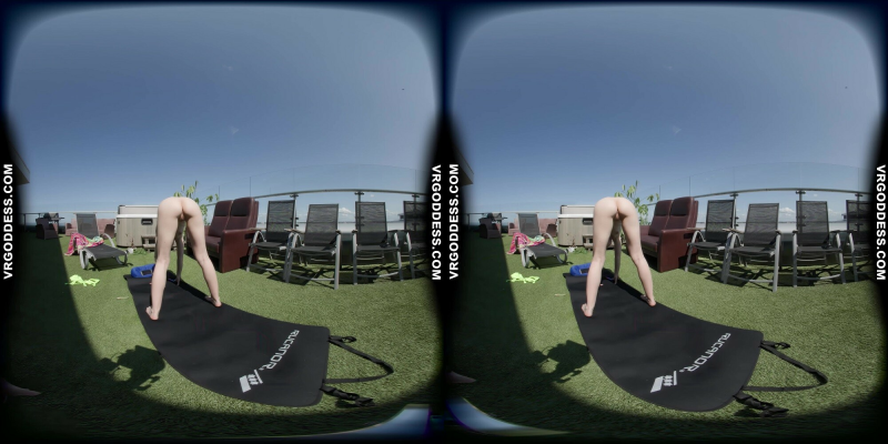Kitty Kate Nude Yoga in Stunning Sunny VR - Image 4