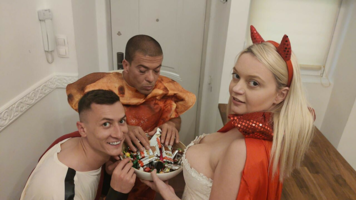 Multi Creampie In The Big Ass Of Anal Loving Sandra Sweet - Image 2