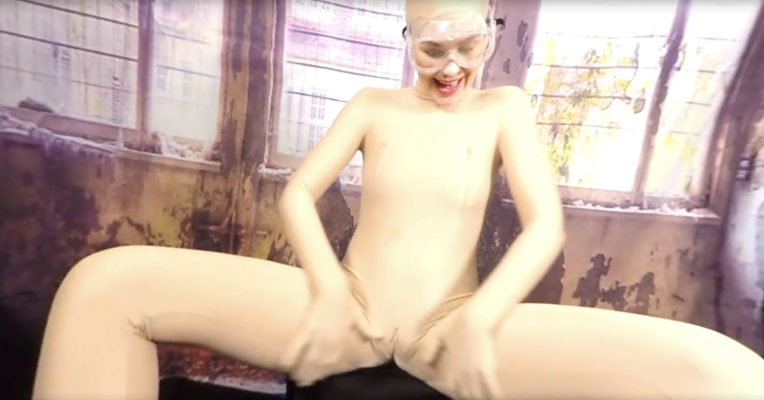 458 Izzy Delphine - Image 6