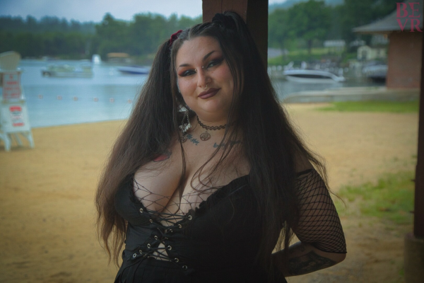 Buffy Baby Goth GF Erotic POV Thrill - Image 3