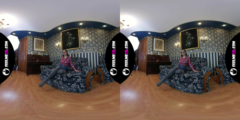 Teenager Style Nude Pohotosession Vr180 Backstage With Busty Girl Lina - Image 1