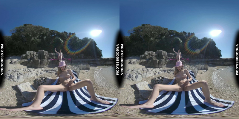 Josie Wild Public Beach Masturbation Thrill - Image 2