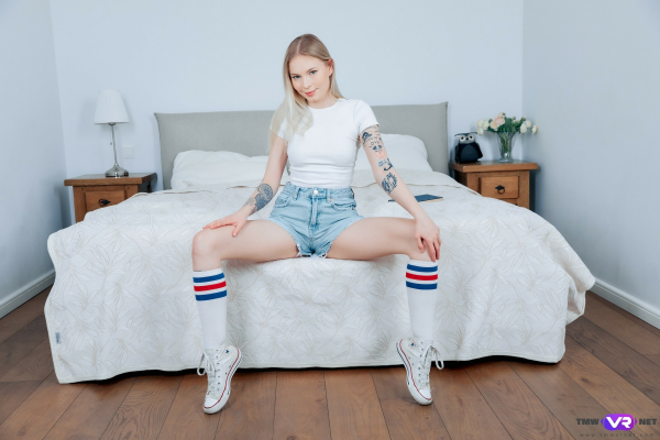 Cutie Gives a Welcoming Solo Show - Image 2