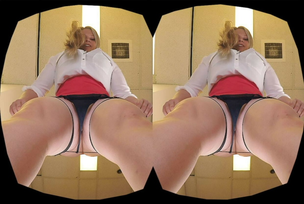 Skylar Heart VR Facesitting - Horny Blonde Action - Image 3