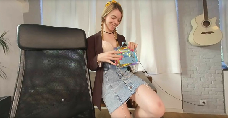 Lina Roselina in Red Hot Solo Sizzle - Image 1