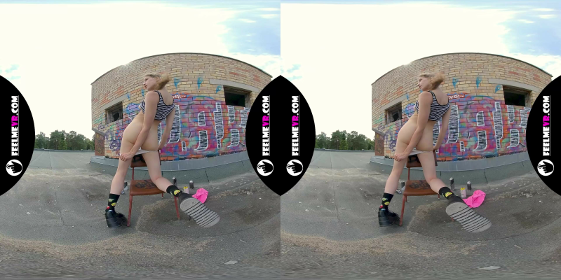 Blizard In Virtual Reality Nude Teenager Session Backstage Video - Image 6